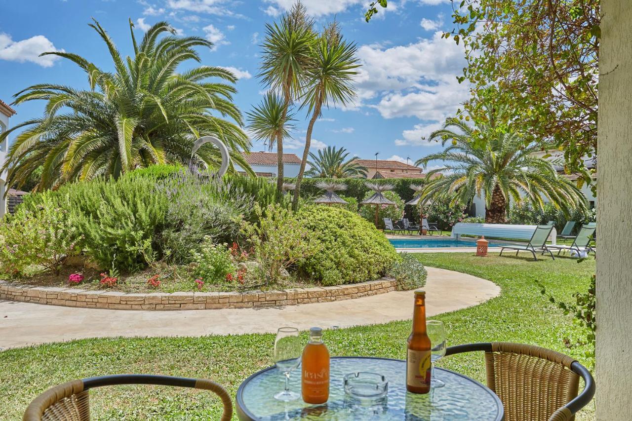 Logis Hotel Le Rodin Arles Eksteriør billede